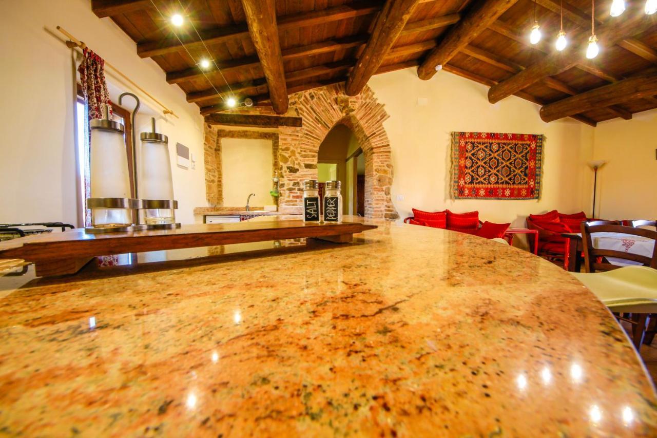 Agriturismo Poggio Monte Saturnia Bagian luar foto